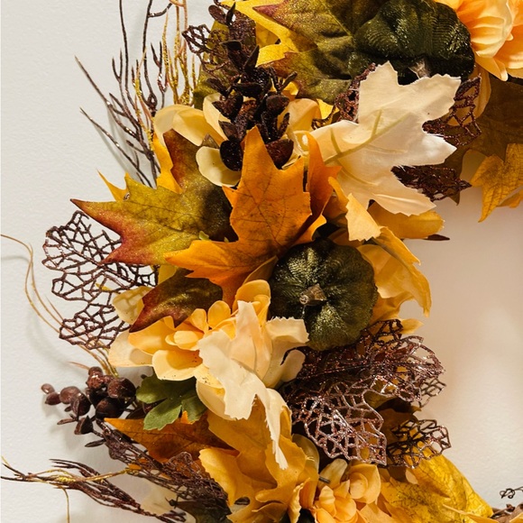 Fall wreath, green, orange pumpkins - Picture 5 of 5